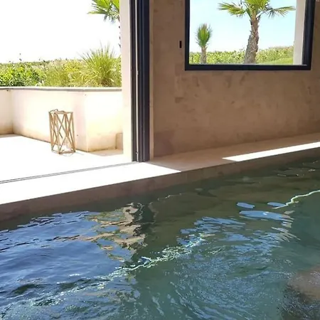 ヴィラ Luxe Piscine Interieure Chauffee Vue Exceptionnelle Sur Vignoble Plaissan